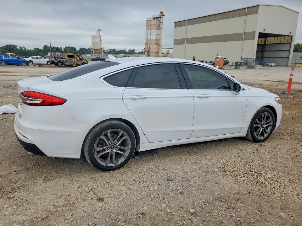 56536006 :رقم المزاد ، 3FA6P0CD8KR265150 vin ، 2019 Ford Fusion مزاد بيع