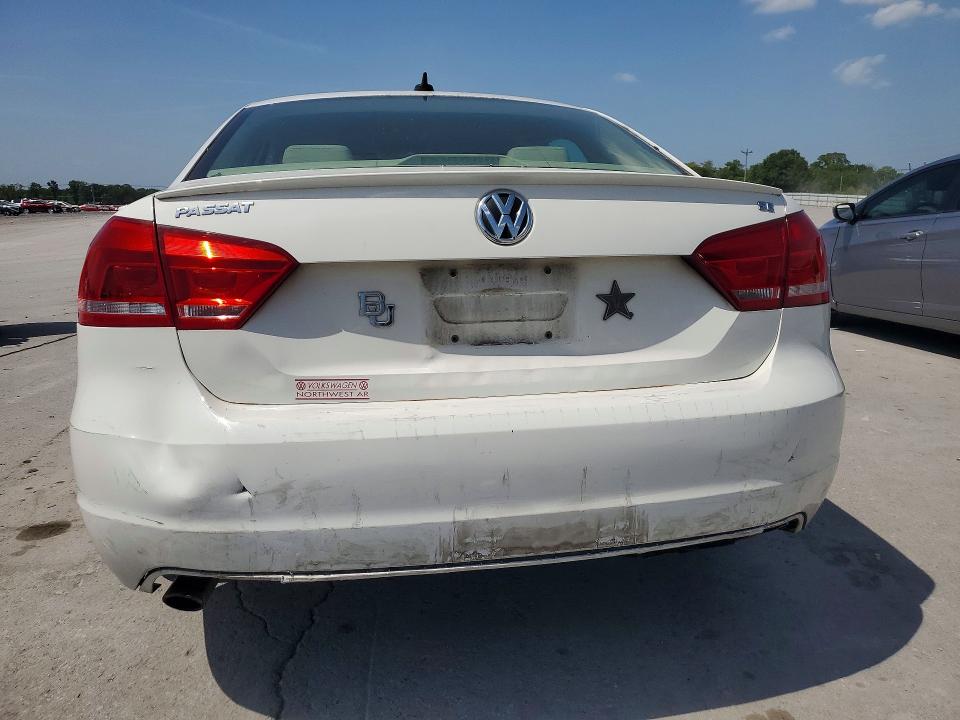 59021046 :رقم المزاد ، 1VWBH7A35DC119683 vin ، 2013 Volkswagen Passat مزاد بيع