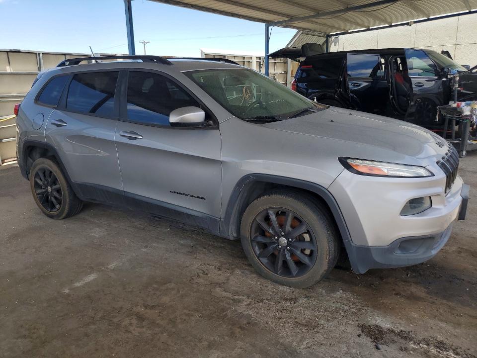 56861956 :رقم المزاد ، 1C4PJLCS7EW300861 vin ، 2014 Jeep Cherokee مزاد بيع