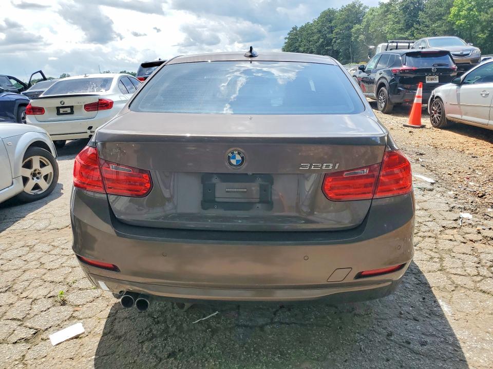 2014 Bmw 328 მანქანა იყიდება აუქციონზე, vin: WBA3A5G57ENP32996, აუქციონის ნომერი: 55347726