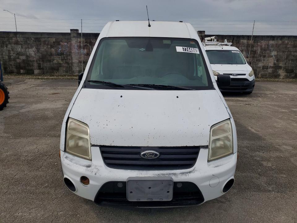 2013 Ford Transit Connect მანქანა იყიდება აუქციონზე, vin: NM0LS7BN2DT135040, აუქციონის ნომერი: 54774486