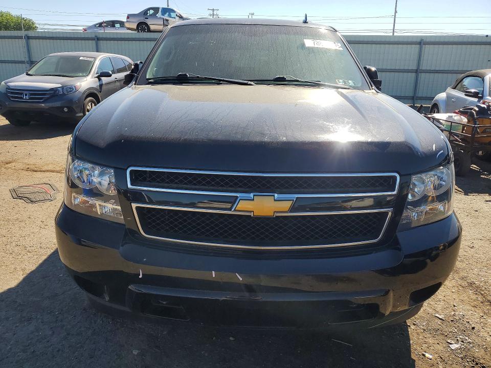 2013 Chevrolet Suburban მანქანა იყიდება აუქციონზე, vin: 1GNSKHE78DR361301, აუქციონის ნომერი: 78684995
