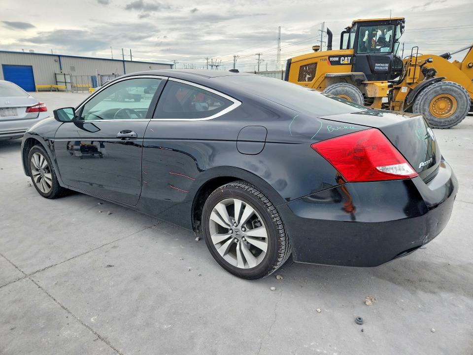 56492506 :رقم المزاد ، 1HGCS1B82BA004159 vin ، 2011 Honda Accord مزاد بيع