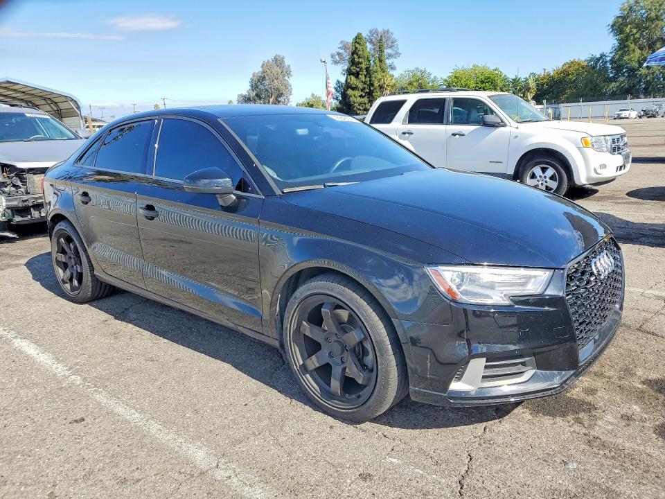 2017 Audi A3 მანქანა იყიდება აუქციონზე, vin: WAUAUGFF1H1077556, აუქციონის ნომერი: 55642276