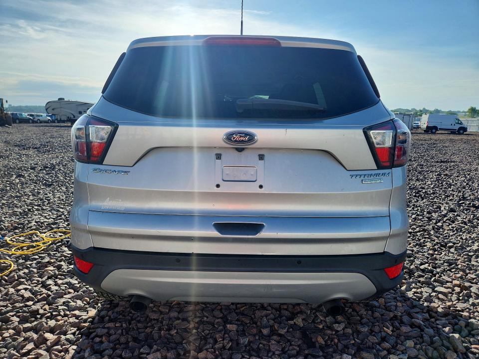 Продажа на аукционе авто 2017 Ford Escape, vin: 1FMCU0J98HUA16011, номер лота: 55681506