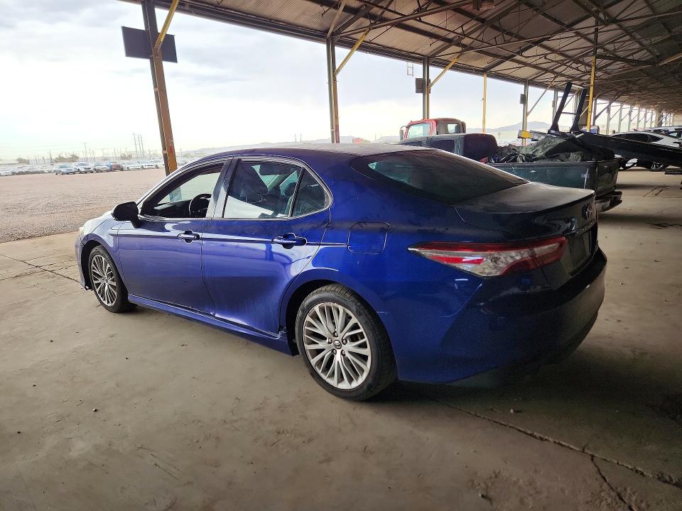 57392926 :رقم المزاد ، 4T1B21HK8JU507569 vin ، 2018 Toyota Camry Hybrid مزاد بيع