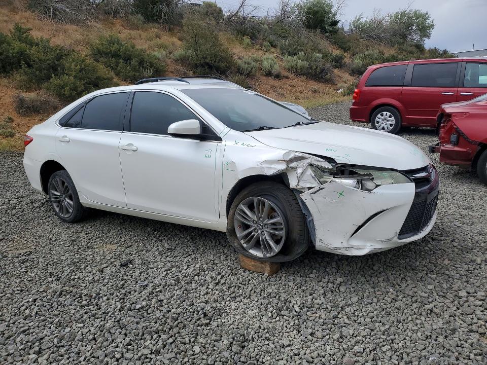55594016 :رقم المزاد ، 4T1BF1FK5GU247440 vin ، 2016 Toyota Camry مزاد بيع