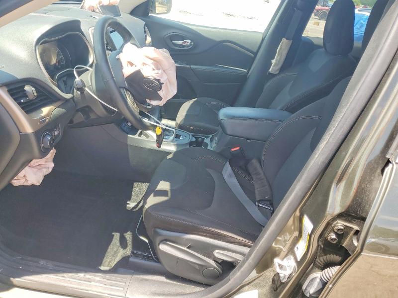 58605776 :رقم المزاد ، 1C4PJLCS6FW517075 vin ، 2015 Jeep Cherokee مزاد بيع