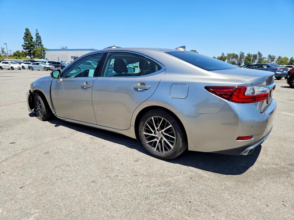 56894886 :رقم المزاد ، 58ABK1GG5GU031599 vin ، 2016 Lexus Es مزاد بيع