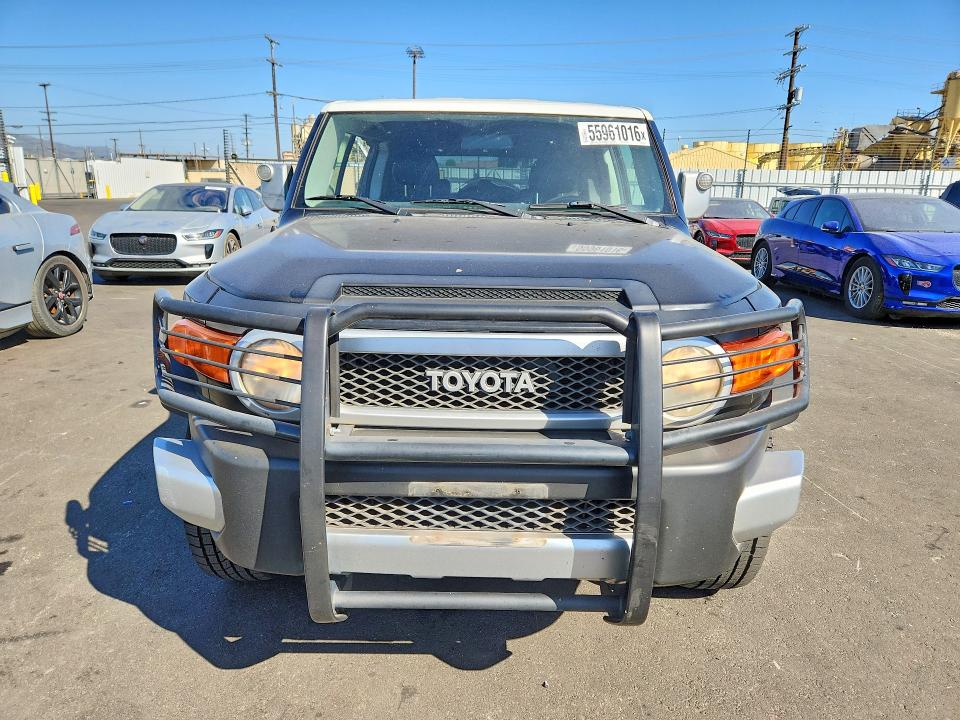 55961016 :رقم المزاد ، JTEZU11F08K001813 vin ، 2008 Toyota Fj Cruiser مزاد بيع