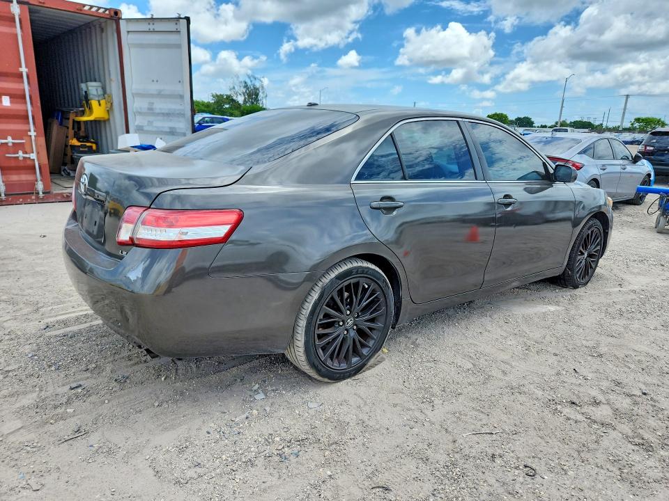 2011 Toyota Camry მანქანა იყიდება აუქციონზე, vin: 4T4BF3EK6BR216175, აუქციონის ნომერი: 57121476