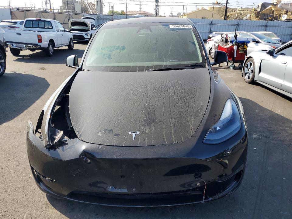 2024 Tesla Model Y მანქანა იყიდება აუქციონზე, vin: 7SAYGDED9RF120883, აუქციონის ნომერი: 55823846
