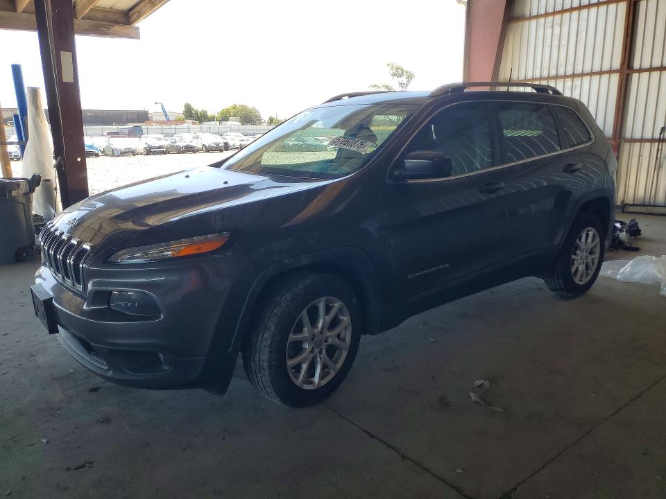 57060876 :رقم المزاد ، 1C4PJLCB9HW640985 vin ، 2017 Jeep Cherokee مزاد بيع