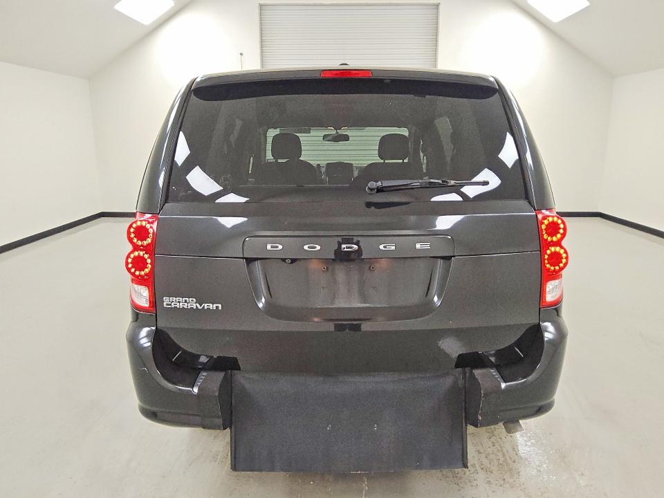 2017 Dodge Grand Caravan მანქანა იყიდება აუქციონზე, vin: 2C4RDGBGXHR606972, აუქციონის ნომერი: 56189366