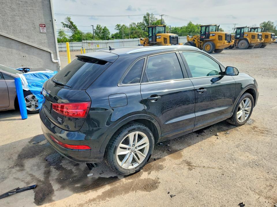 57118146 :رقم المزاد ، WA1ECCFS7HR009917 vin ، 2017 Audi Q3 مزاد بيع