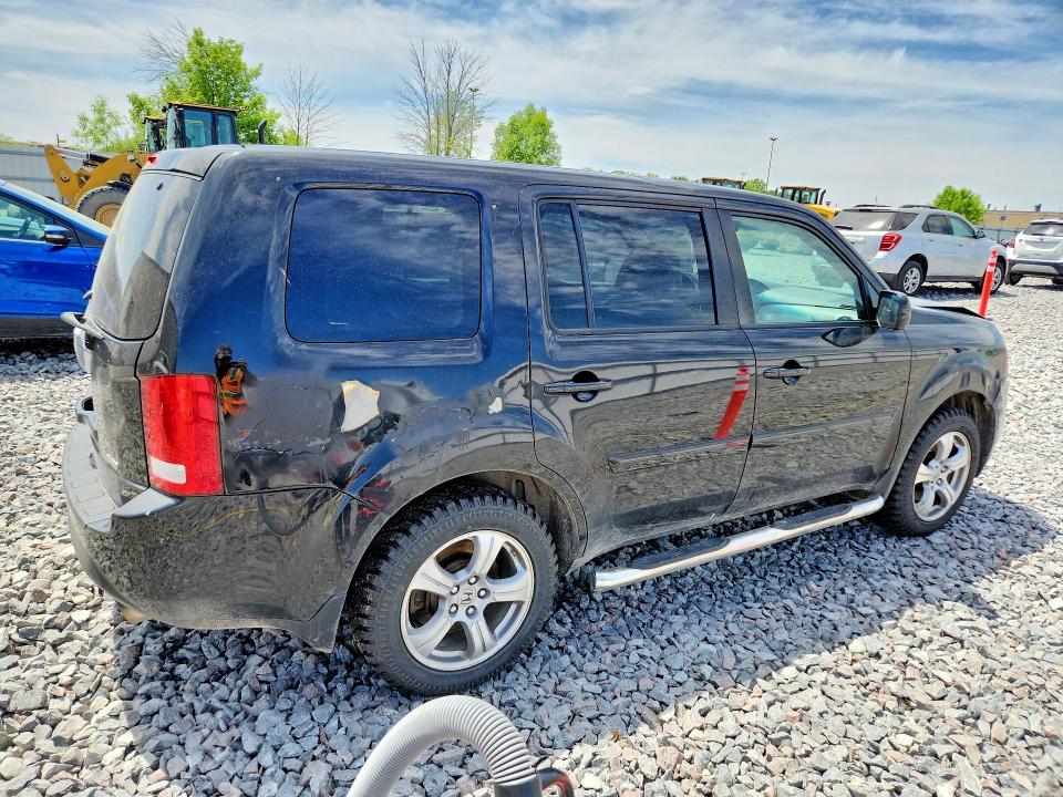 55690406 :رقم المزاد ، 5FNYF4H55CB002079 vin ، 2012 Honda Pilot مزاد بيع