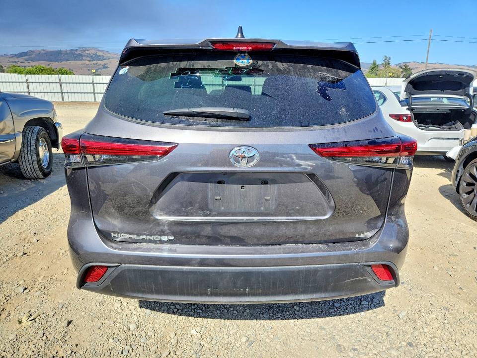Auction sale of the 2022 Toyota Highlander, vin: 5TDZZRAH5NS557657, lot number: 57253526