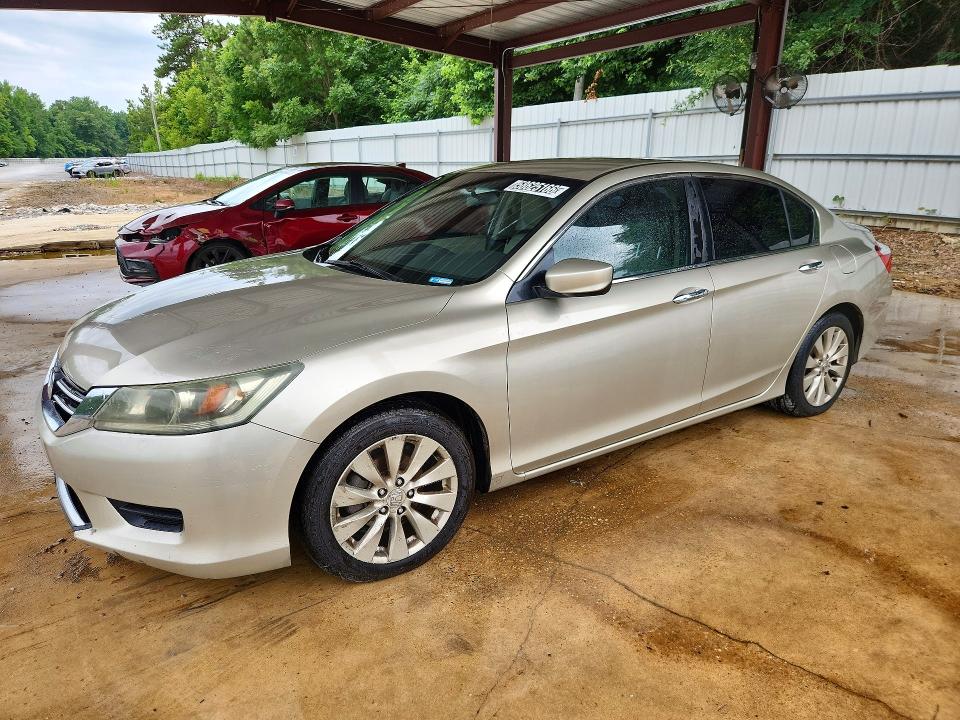 Auction sale of the 2015 Honda Accord, vin: 1HGCR2F37FA257189, lot number: 58625166