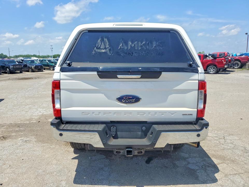 55578496 :رقم المزاد ، 1FT7X2B63JEC66415 vin ، 2018 Ford F-250 مزاد بيع