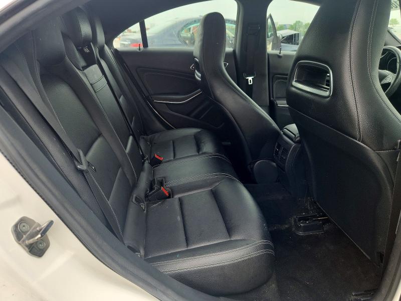57516676 :رقم المزاد ، WDDSJ4EB2KN752236 vin ، 2019 Mercedes-benz Cla مزاد بيع