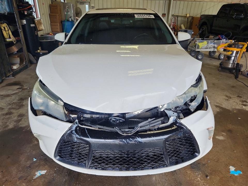 56604706 :رقم المزاد ، 4T1BF1FK0GU153370 vin ، 2016 Toyota Camry مزاد بيع