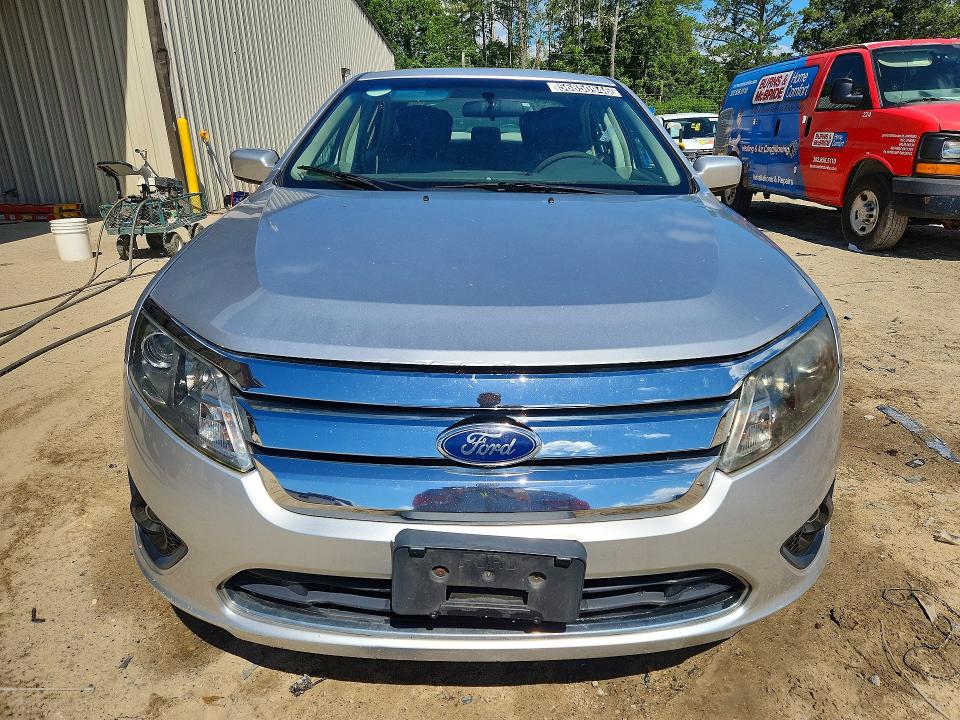 56850946 :رقم المزاد ، 3FAHP0HA4CR235586 vin ، 2012 Ford Fusion مزاد بيع