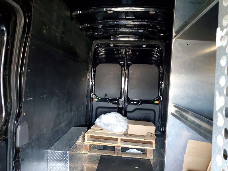 57243726 :رقم المزاد ، 1FTBR3XG1LKB22278 vin ، 2020 Ford Transit مزاد بيع