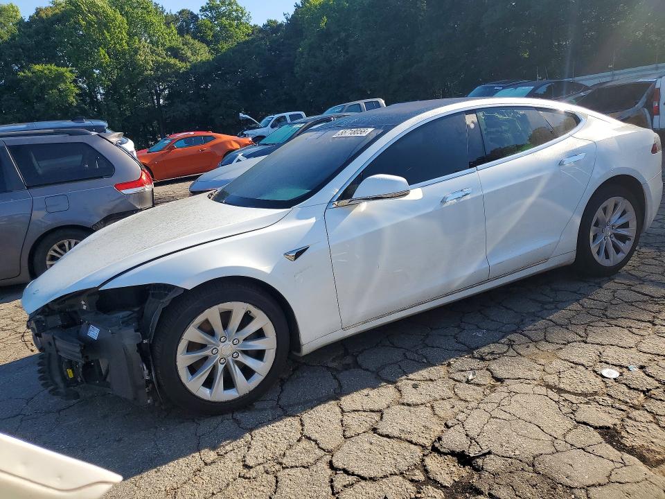 Продажа на аукционе авто 2018 Tesla Model S, vin: 5YJSA1E23JF243911, номер лота: 55718056