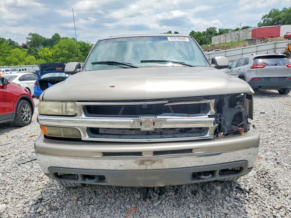 57670086 :رقم المزاد ، 1GNEK13T01R138069 vin ، 2001 Chevrolet Tahoe مزاد بيع