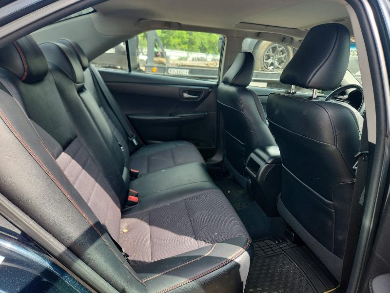 56433416 :رقم المزاد ، 4T1BF1FK0HU374310 vin ، 2017 Toyota Camry مزاد بيع