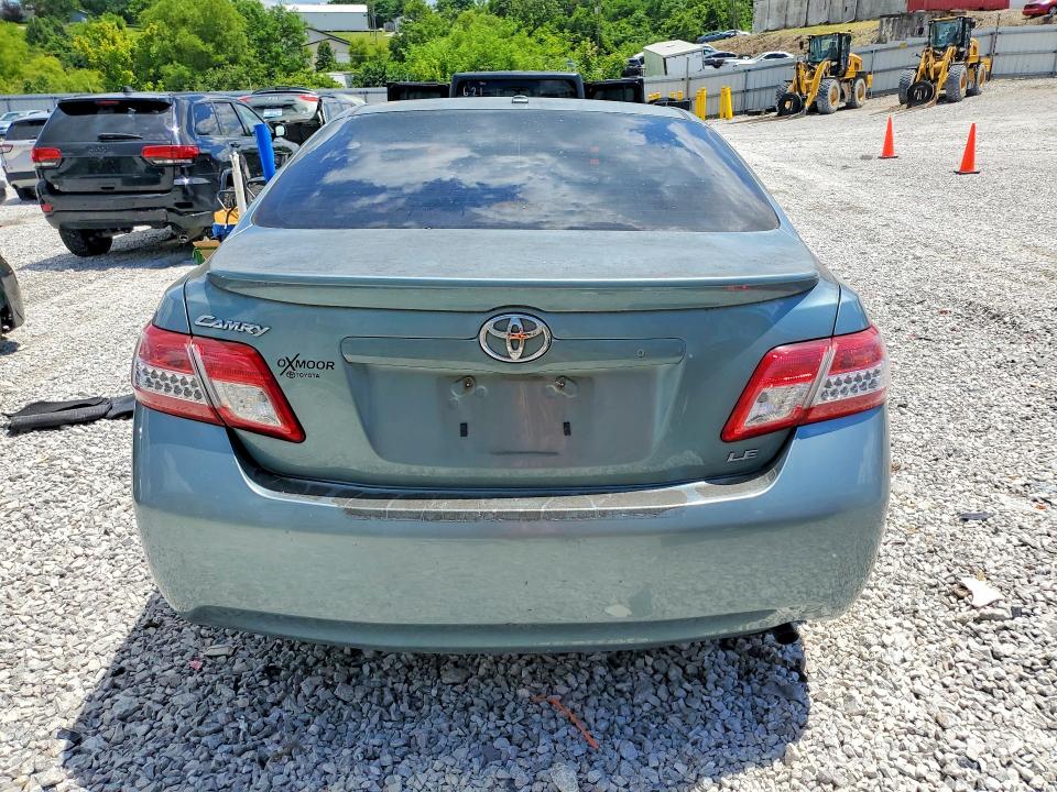 58702506 :رقم المزاد ، 4T4BF3EK2AR052499 vin ، 2010 Toyota Camry مزاد بيع