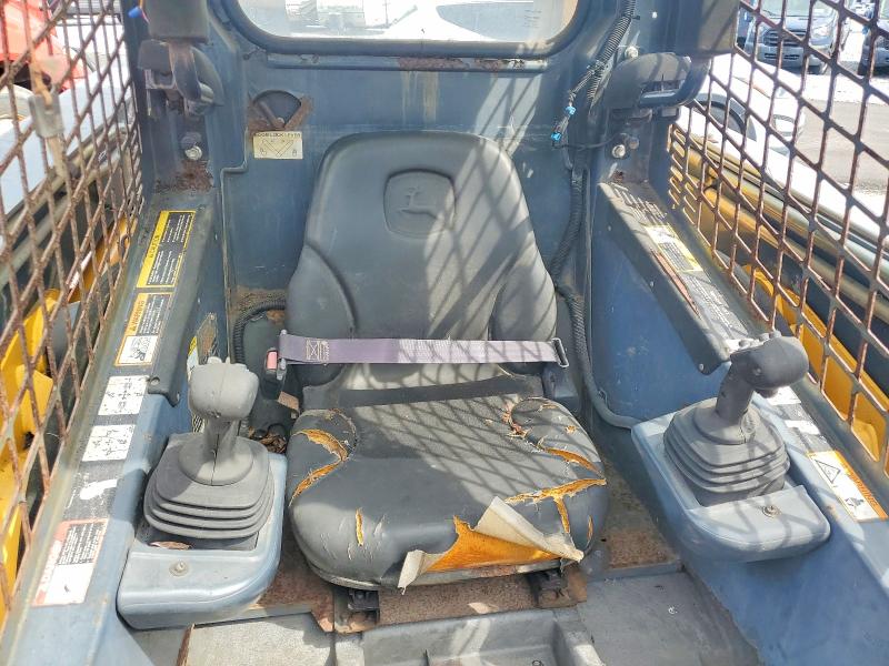 Продажа на аукционе авто 2010 John Deere 326d, vin: 1T0326DLCA0189596, номер лота: 56861196