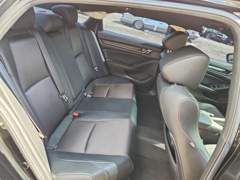 55521786 :رقم المزاد ، 1HGCV2E35KA017355 vin ، 2019 Honda Accord مزاد بيع