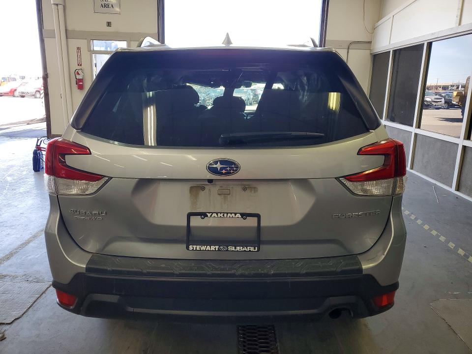 56634366 :رقم المزاد ، JF2SKAJC1MH556442 vin ، 2021 Subaru Forester مزاد بيع