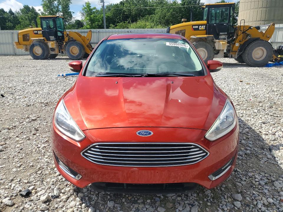 55998926 :رقم المزاد ، 1FADP3J22JL283120 vin ، 2018 Ford Focus مزاد بيع
