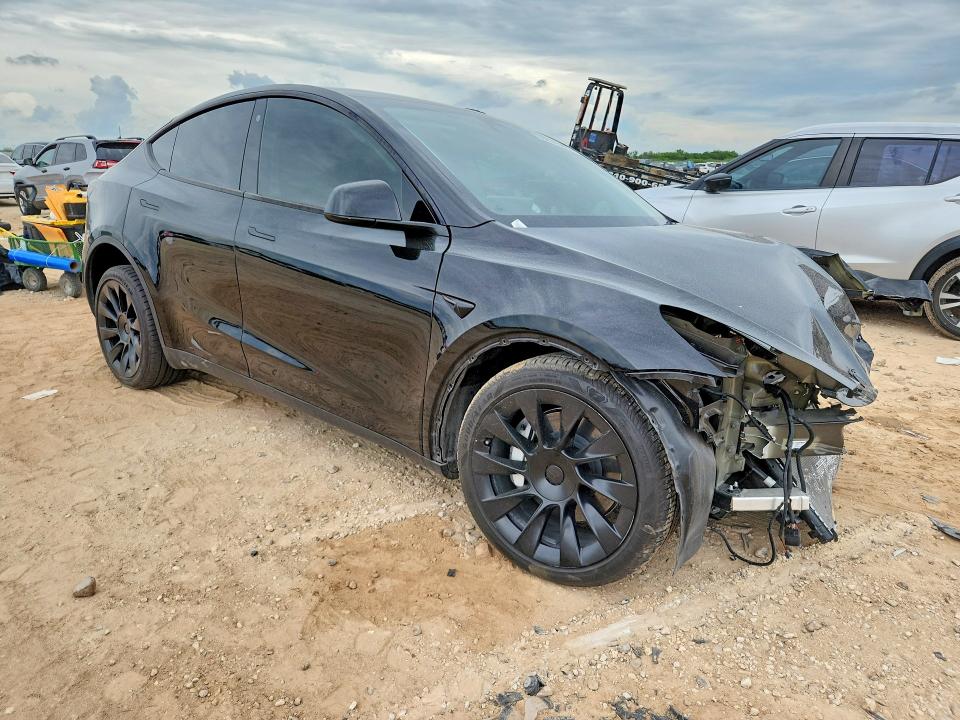 56414506 :رقم المزاد ، 7SAYGDEE8PA075745 vin ، 2023 Tesla Model Y مزاد بيع
