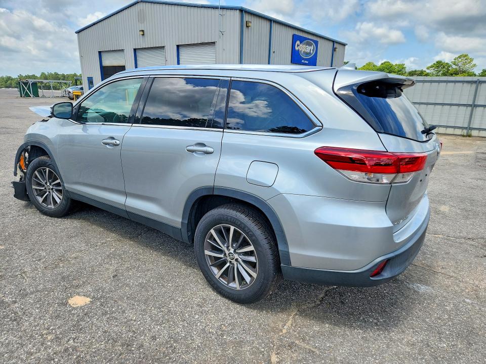 2019 Toyota Highlander მანქანა იყიდება აუქციონზე, vin: 5TDKZRFH4KS552410, აუქციონის ნომერი: 58697876