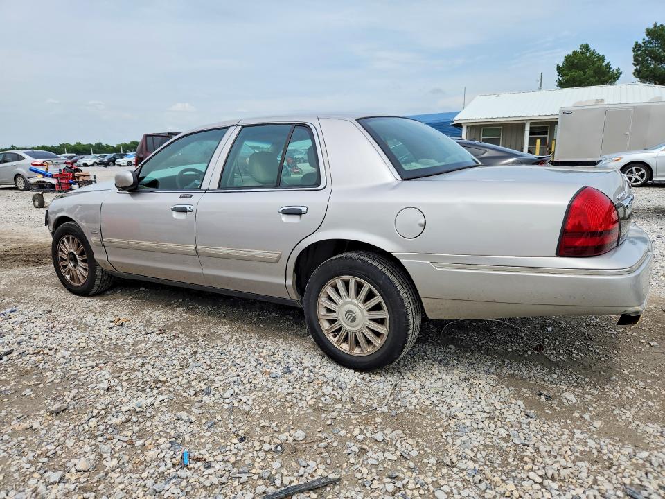 58609136 :رقم المزاد ، 2MEBM7FV8AX612473 vin ، 2010 Mercury Grand Marquis مزاد بيع