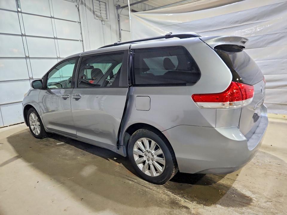 2011 Toyota Sienna მანქანა იყიდება აუქციონზე, vin: 5TDJK3DC4BS025326, აუქციონის ნომერი: 58432756