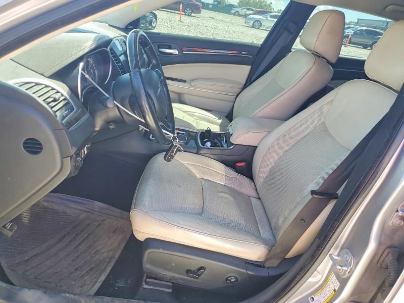 57910966 :رقم المزاد ، 2C3CCAKG2JH165117 vin ، 2018 Chrysler 300 مزاد بيع