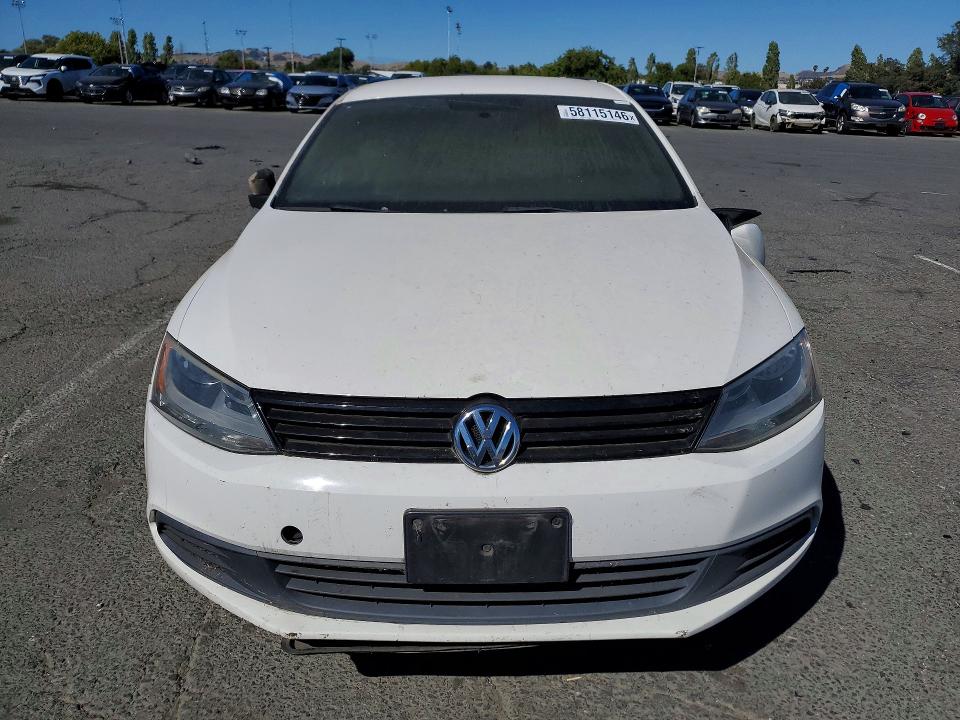 58115146 :رقم المزاد ، 3VWDZ7AJ1BM393754 vin ، 2011 Volkswagen Jetta مزاد بيع