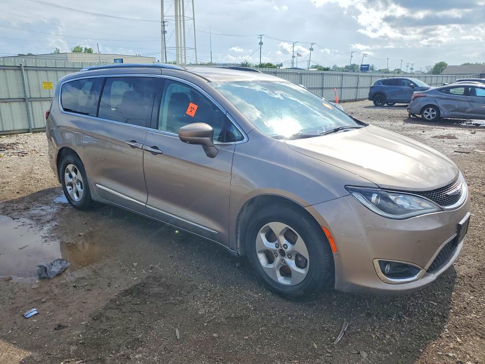 Продажа на аукционе авто 2017 Chrysler Pacifica, vin: 2C4RC1EGXHR669761, номер лота: 56685636