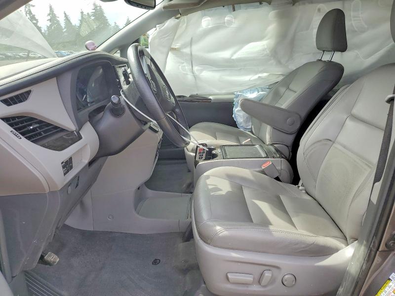 2018 Toyota Sienna მანქანა იყიდება აუქციონზე, vin: 5TDYZ3DC8JS933478, აუქციონის ნომერი: 55656806