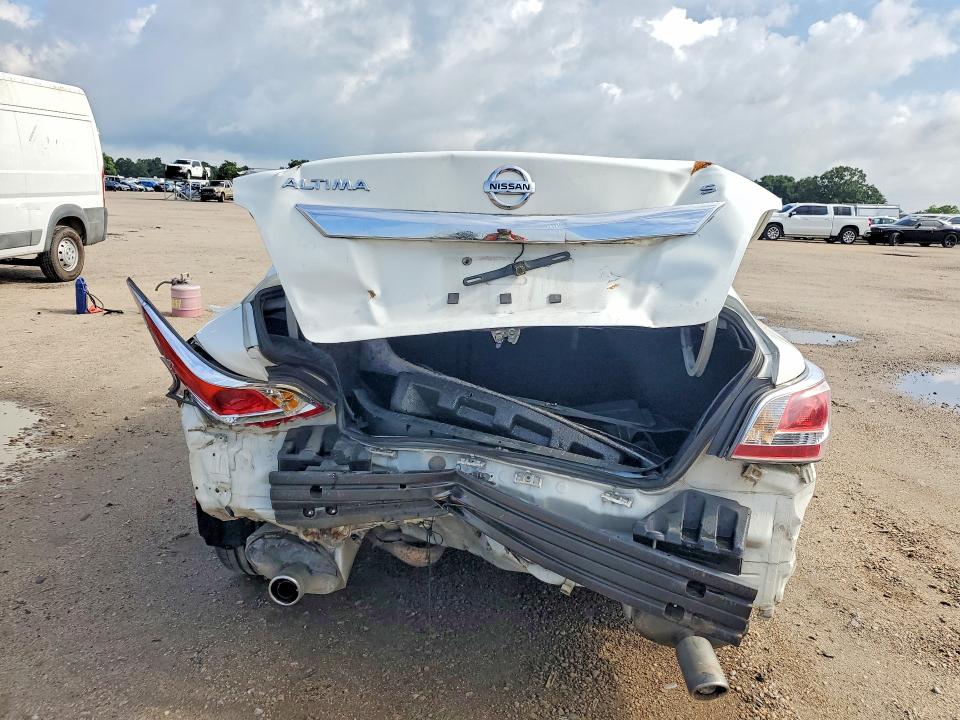 2015 Nissan Altima მანქანა იყიდება აუქციონზე, vin: 1N4AL3AP2FC250698, აუქციონის ნომერი: 58295986