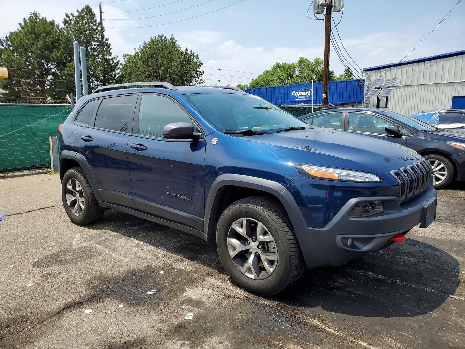 58945376 :رقم المزاد ، 1C4PJMBX9JD522035 vin ، 2018 Jeep Cherokee مزاد بيع