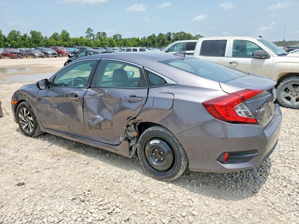 58693336 :رقم المزاد ، 19XFC2F74JE040947 vin ، 2018 Honda Civic مزاد بيع
