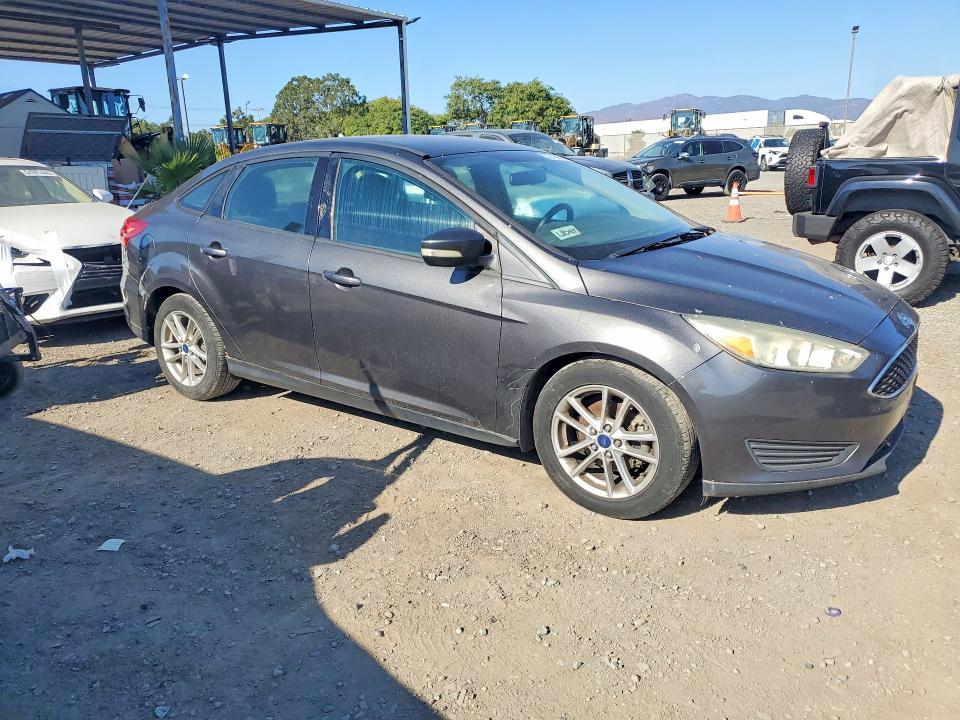 Продажа на аукционе авто 2015 Ford Focus, vin: 1FADP3F25FL358103, номер лота: 57743266