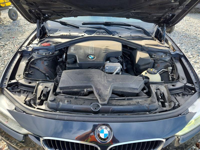 55709796 :رقم المزاد ، WBA8A9C5XJAH14726 vin ، 2018 Bmw 320 مزاد بيع