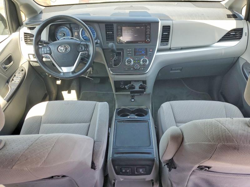 55671146 :رقم المزاد ، 5TDKZ3DC5KS993841 vin ، 2019 Toyota Sienna مزاد بيع