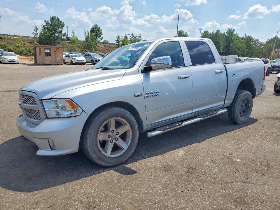 57327686 :رقم المزاد ، 3C6RR6KT6JG143322 vin ، 2018 Ram 1500 مزاد بيع